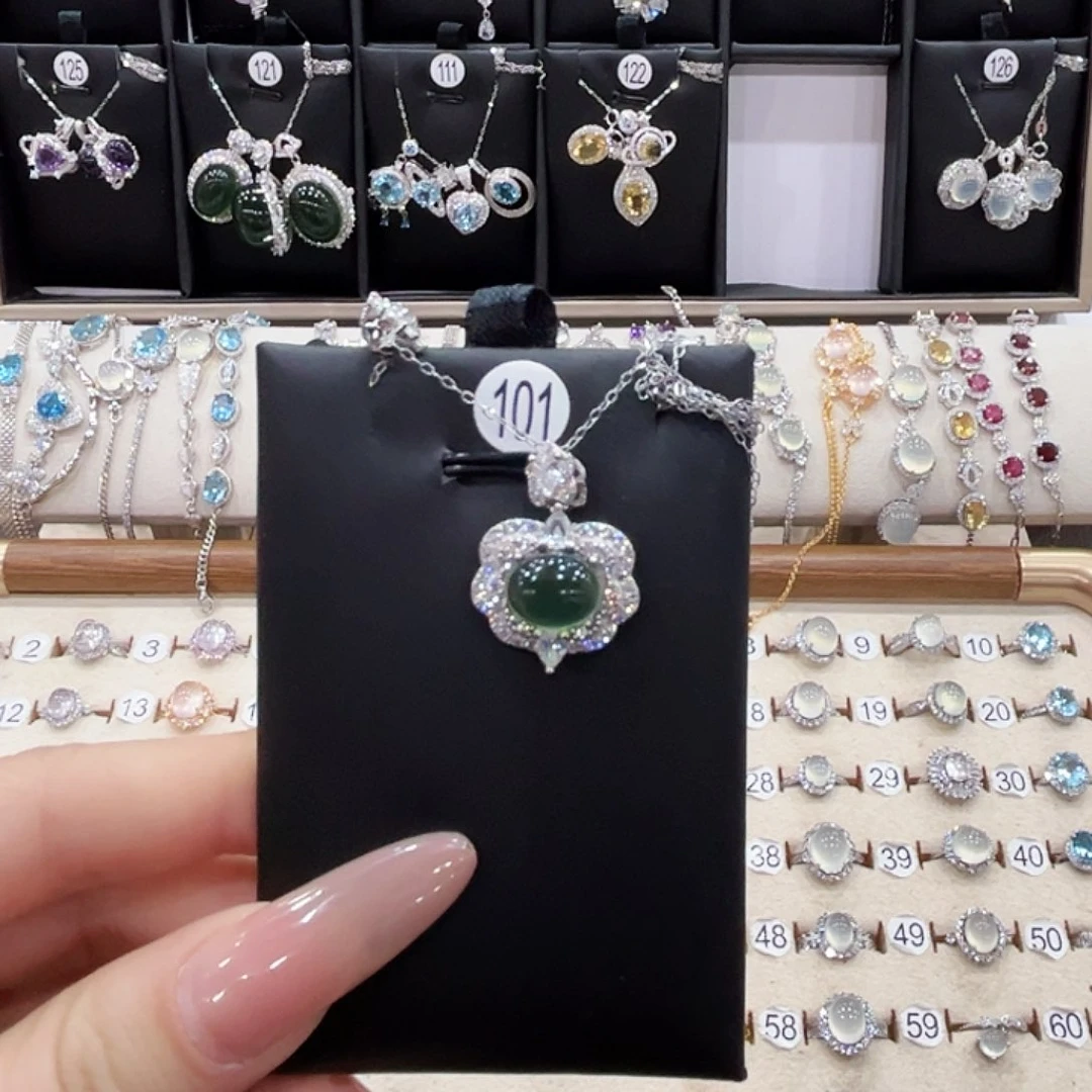 如****蛇纹石玉银S925镶嵌颈饰