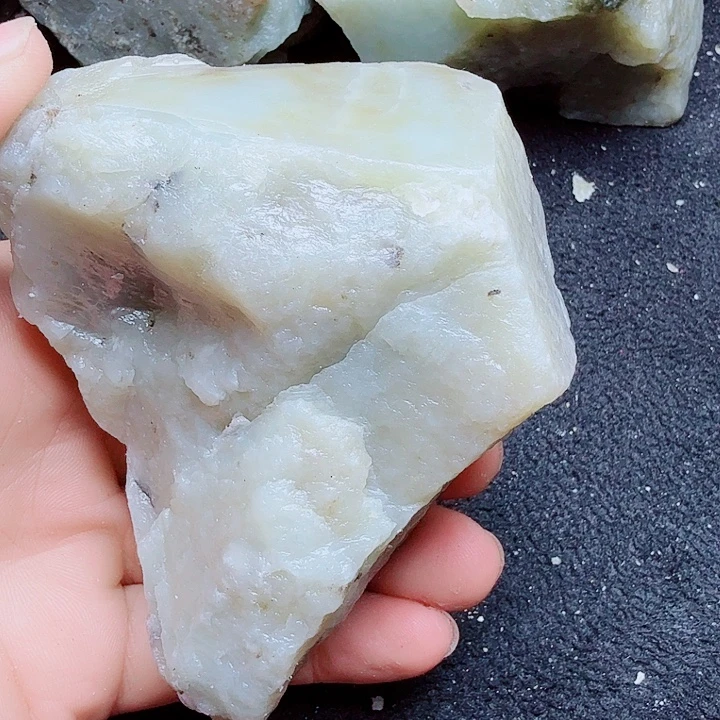 未镶嵌和田玉（糖玉）珠宝半成品