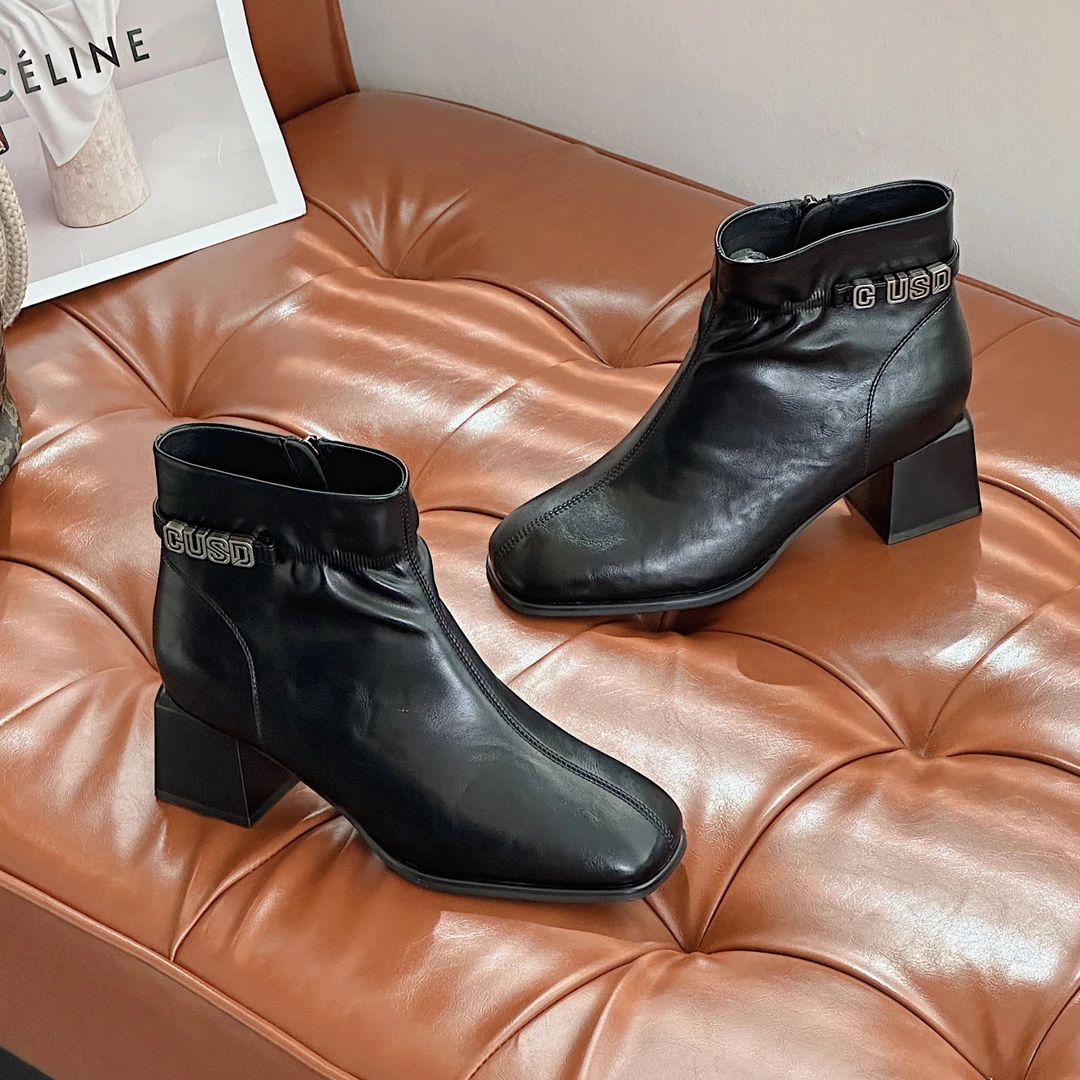 秋冬时尚法式漆皮百搭英伦风短靴高跟瘦瘦靴靴子防水时装靴