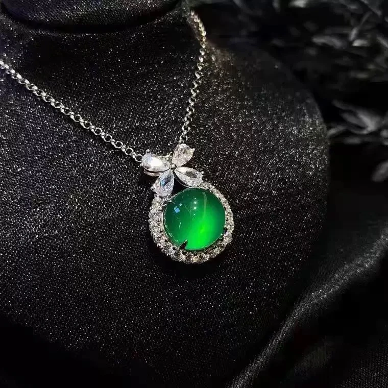 【晨玺】时尚天然高冰通透玉髓绿色在逃公主吊坠玉髓吊坠