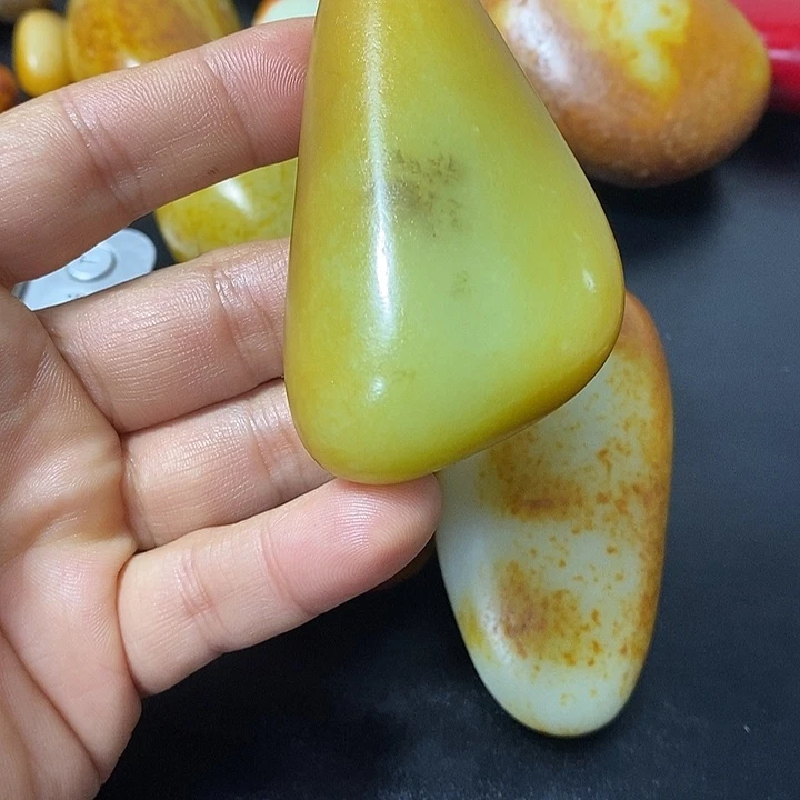 和田玉（糖玉）未镶嵌挂件