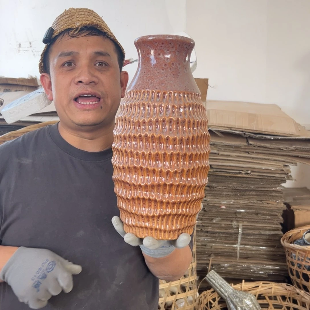 摆件99 号高中低温陶瓷工艺瓶（部分微瑕）