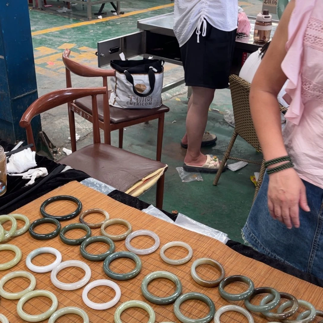 和田玉（糖玉）手镯未镶嵌