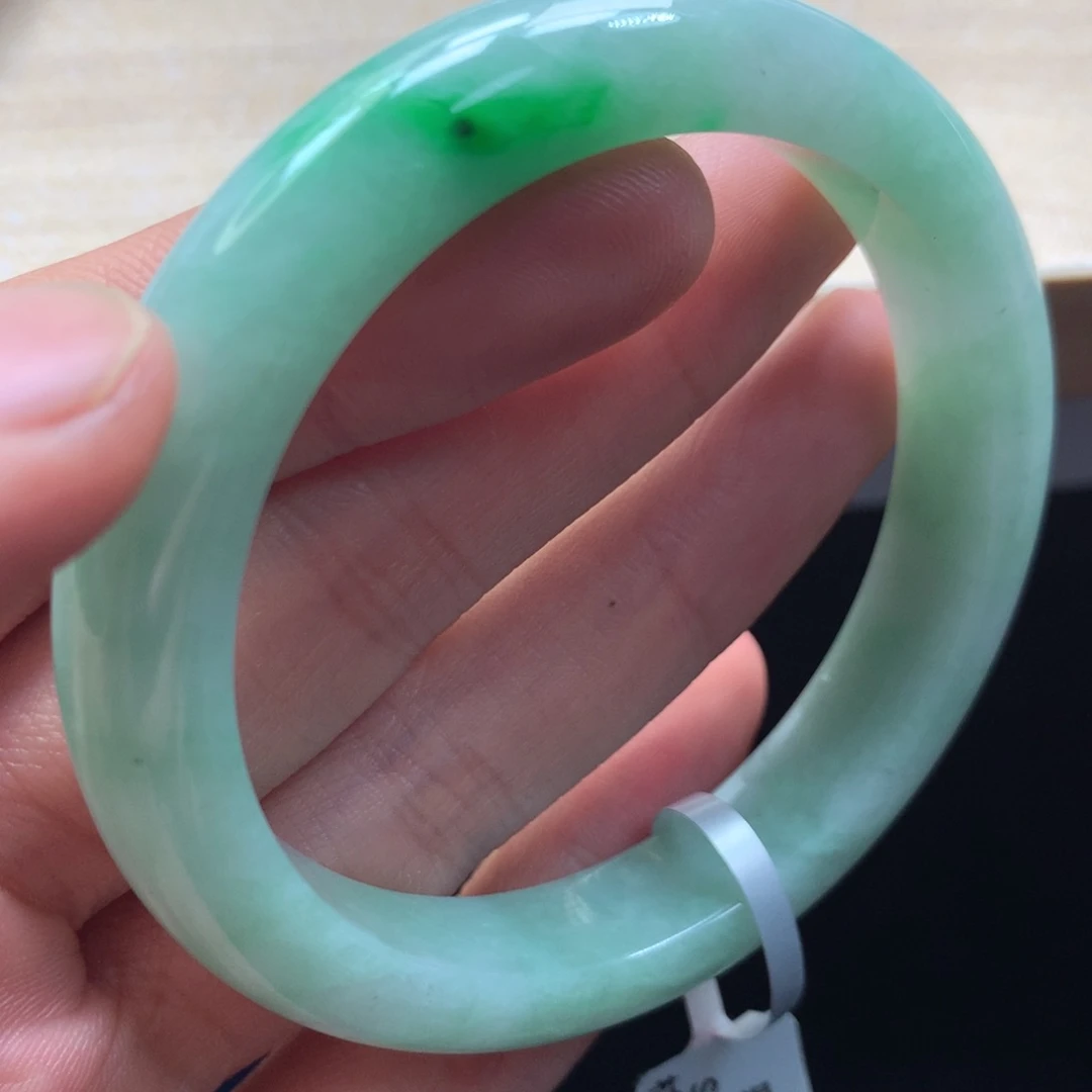 未镶嵌手镯翡翠手镯