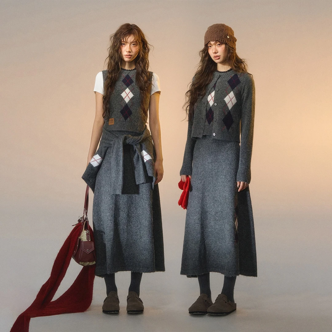 张小婉同款SOMESOWE繁花绒菱格开衫背心针织长半裙套装女25秋新款