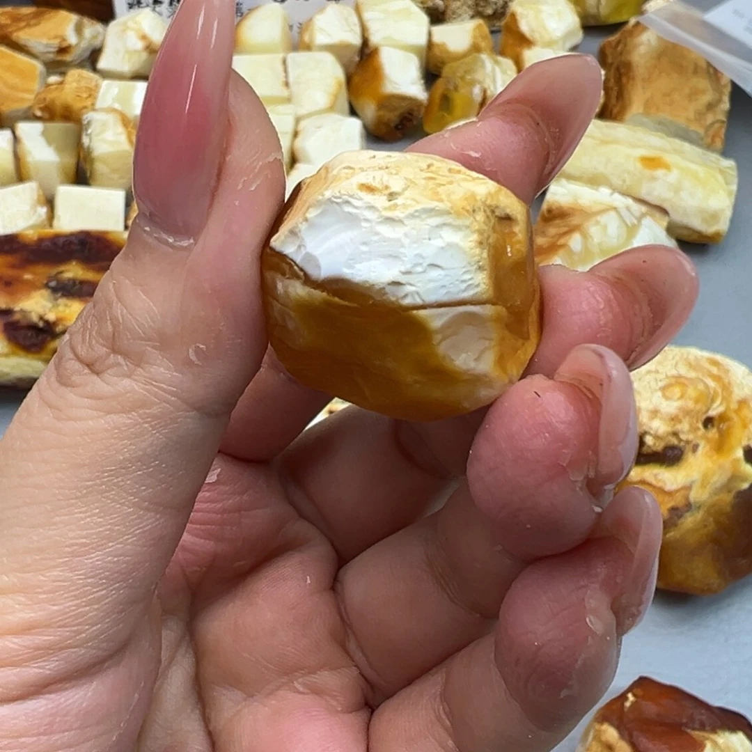 定制琥珀未镶嵌温***龙蜜蜡