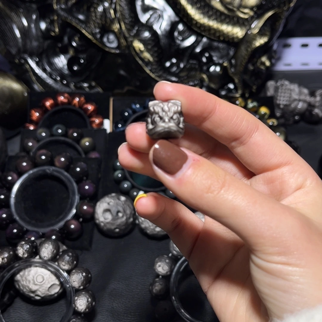 解****黑曜岩未镶嵌珠宝奇石