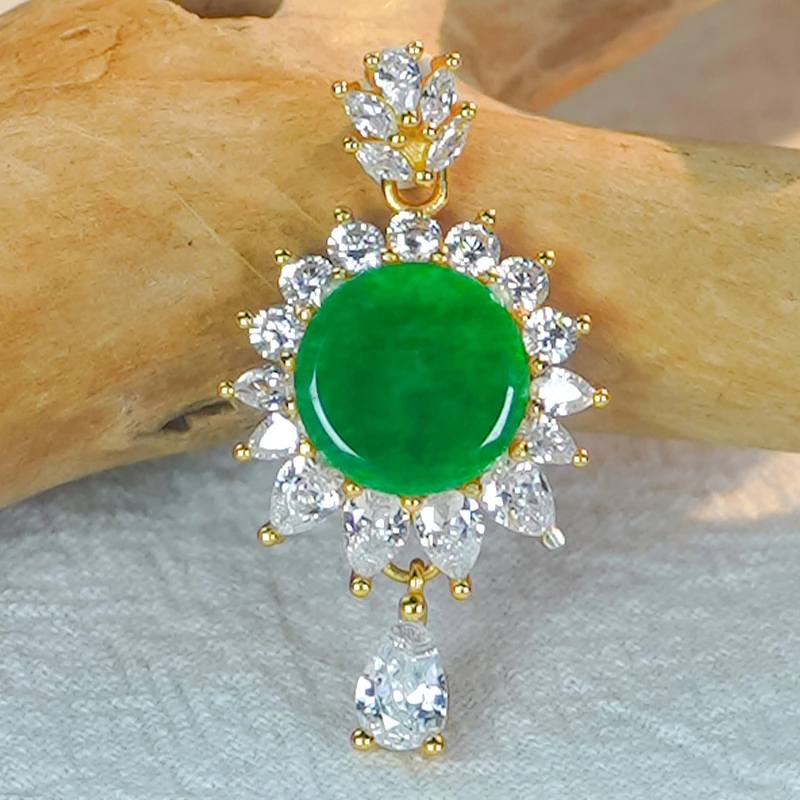 天然翡翠A货银镶嵌精致豪镶高级感满绿龙石太阳花圆牌单吊坠