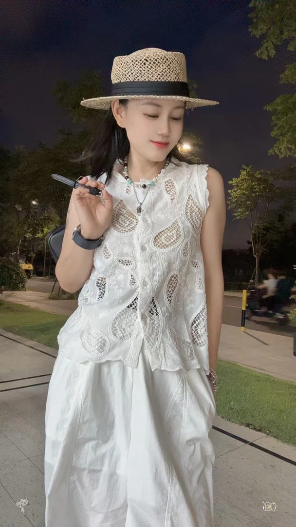 【摩姐姐欧货】82291夏款腰果花刺绣镂空无袖上衣