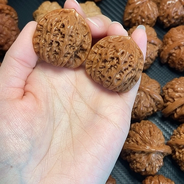 把件文玩核桃34盘龙纹。