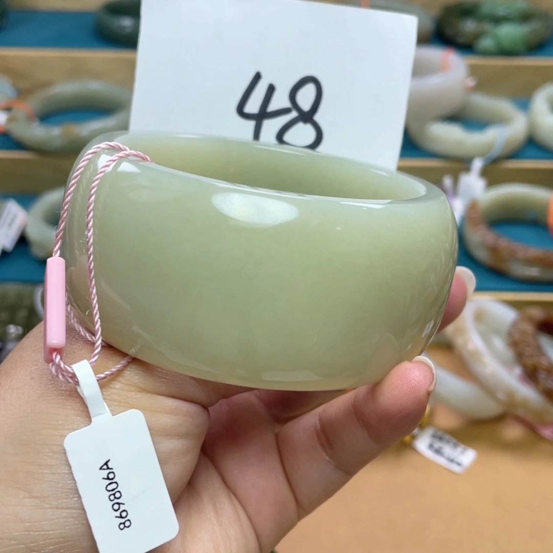 未镶嵌手镯和田玉圈口65