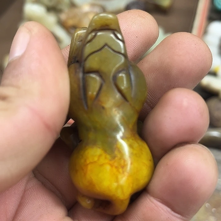 火***苗和田玉（糖玉）未镶嵌挂件