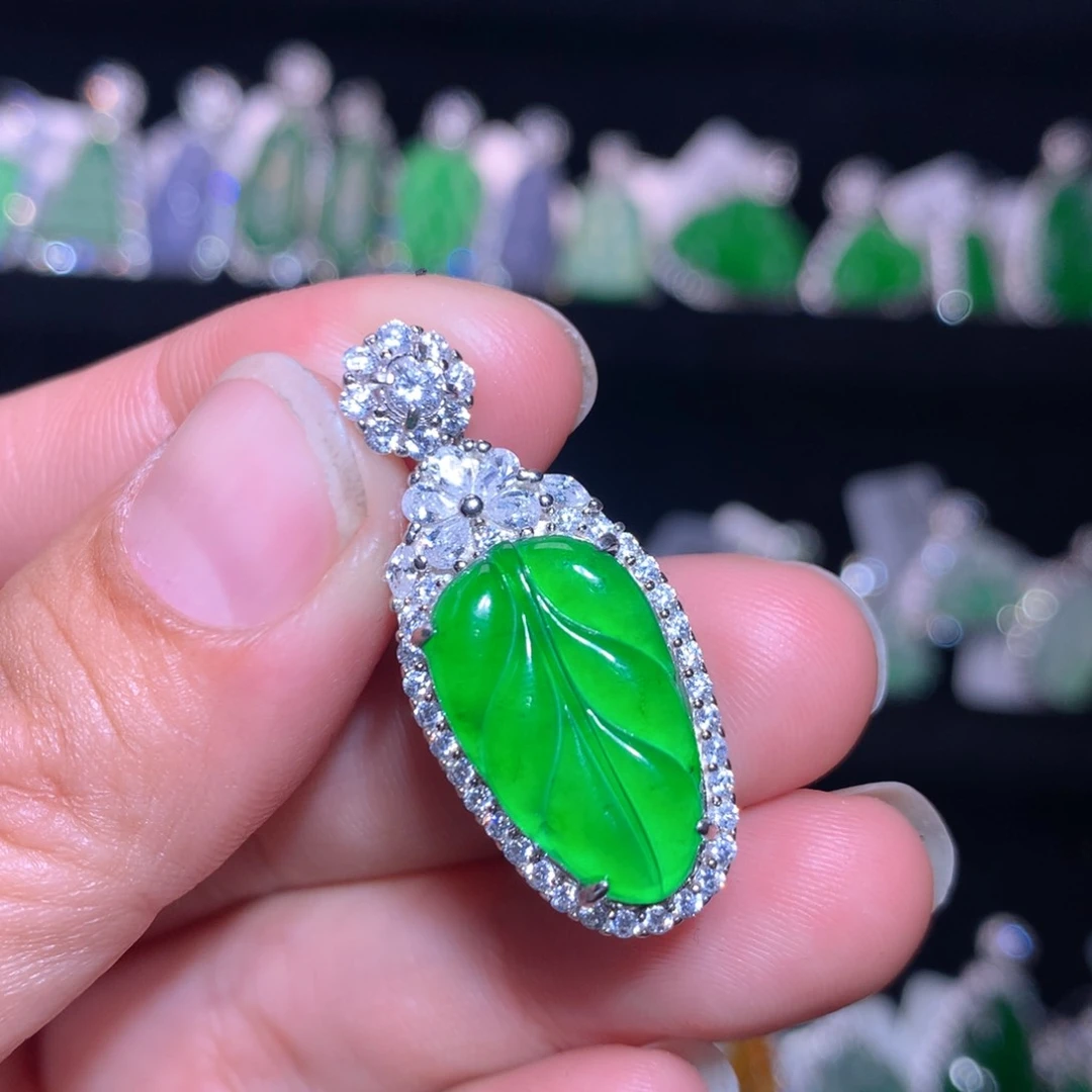 【闪购商品】颈饰银S925镶嵌翡翠天然翡翠