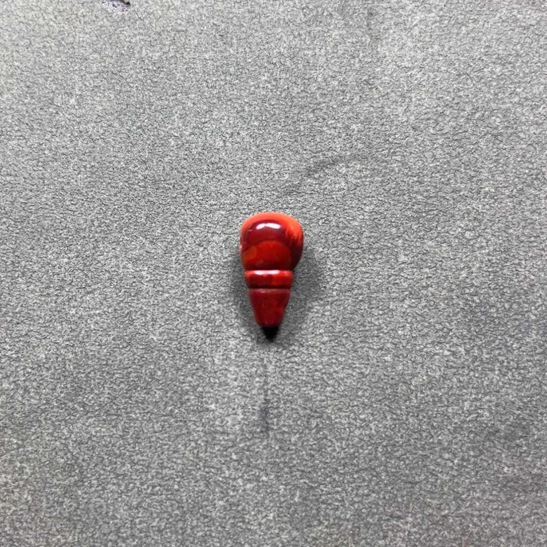 颈饰未镶嵌南红玛瑙猪**了