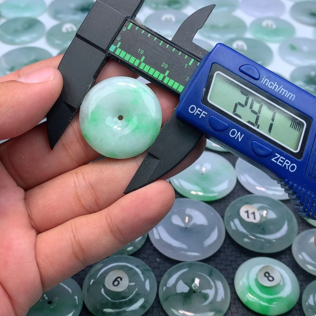 翡翠未镶嵌颈饰缅甸天然A货翡翠