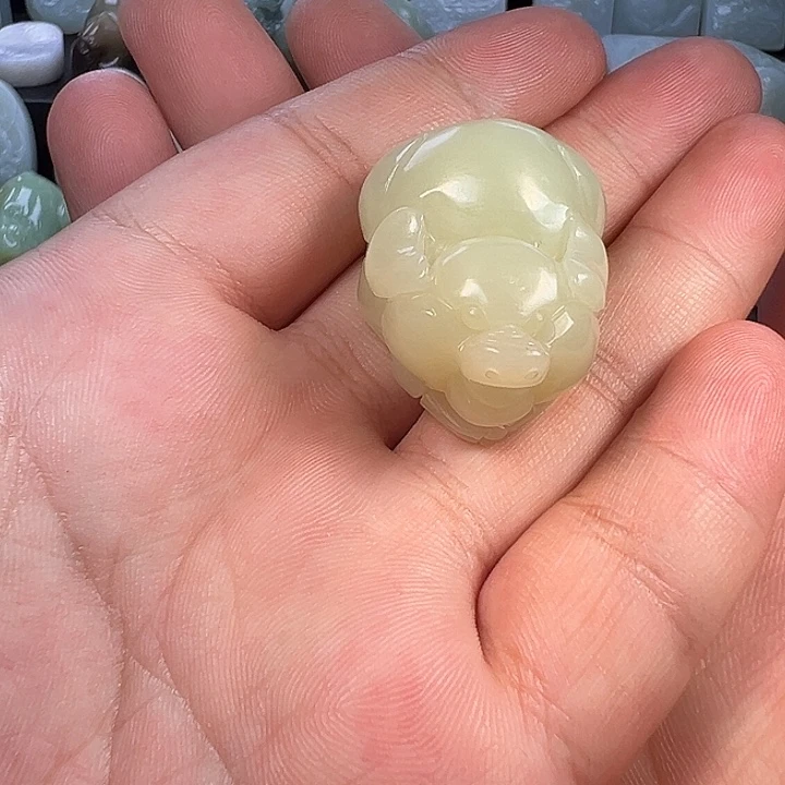 颈饰未镶嵌和田玉
