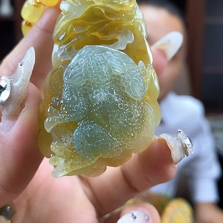 蛇纹石玉未镶嵌吊坠吊坠