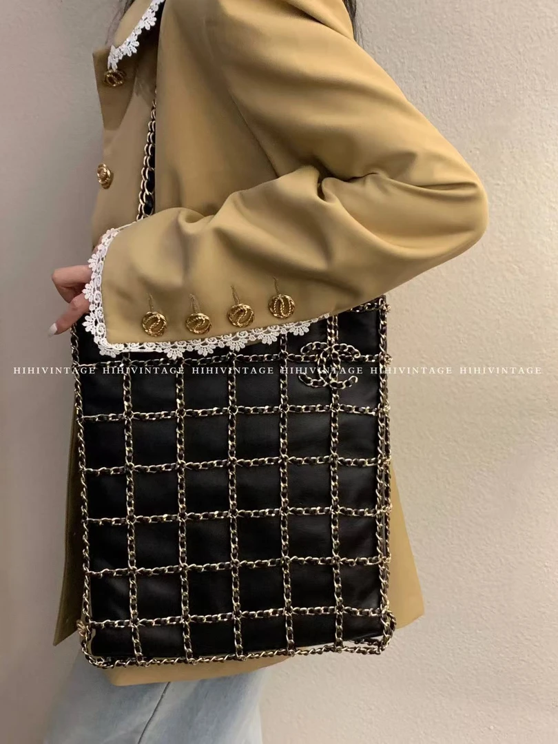 95新 Chanel/香奈儿  20A 黑金羊皮网格托特包 30开  二店