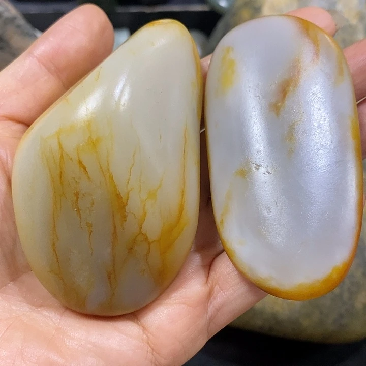 百***右未镶嵌和田玉（糖玉）挂件