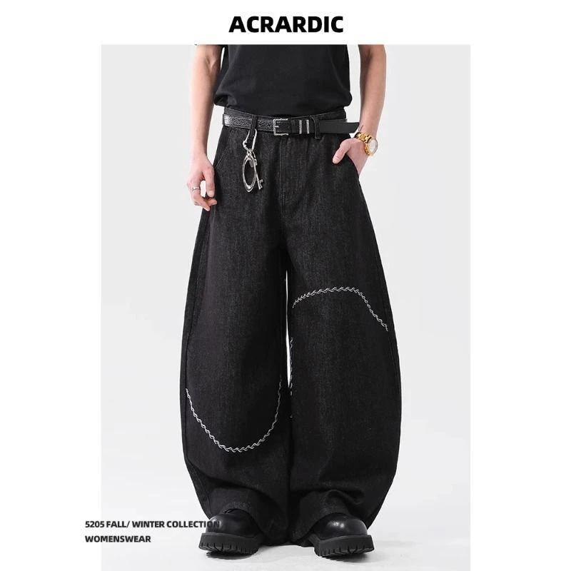 线条艺术感丹宁黑刺绣弯刀牛仔裤男女高街cleanfit阔腿裤帅气长裤