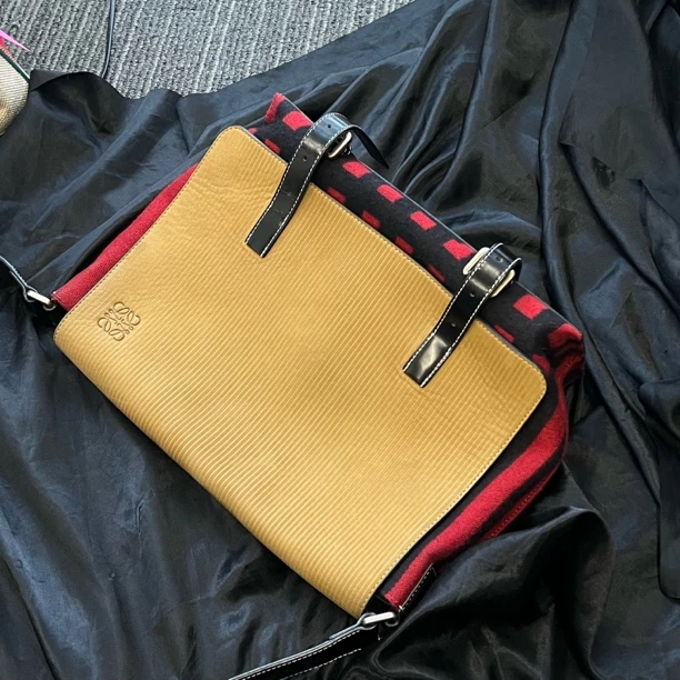 95新 LOEWE/罗意威 罗意威邮差单肩包jm