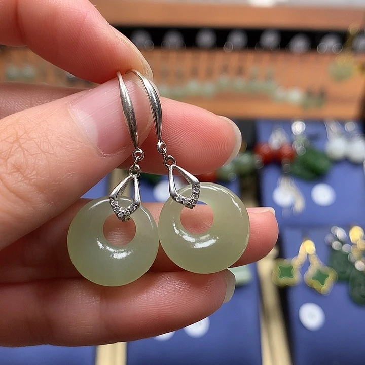 和田玉银S925镶嵌耳饰平安扣15.7左右冰晴水