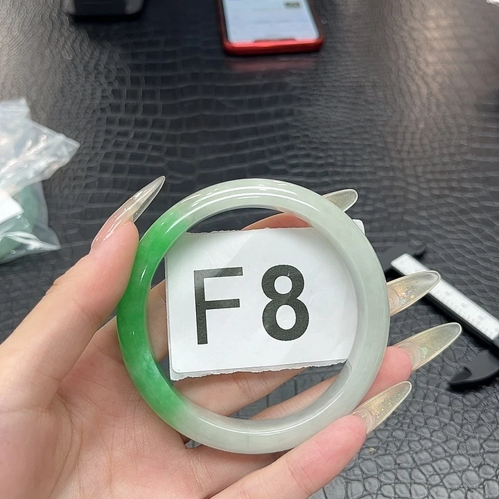 翡翠手镯未镶嵌默认微瑕
