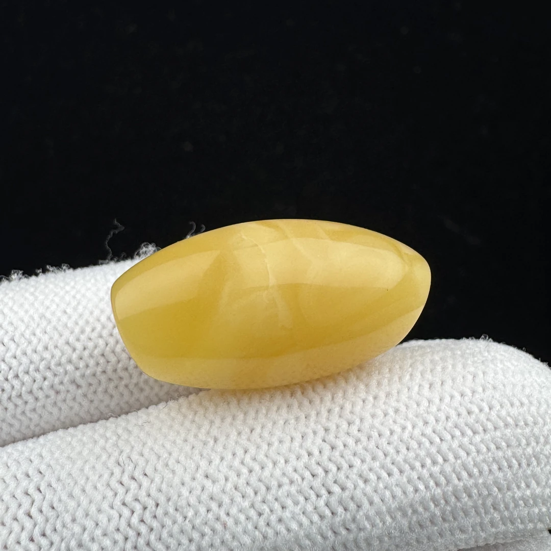 R7784天然俄料蜜蜡鸡油黄马蹄珠 13.6*25.8mm 支持复检