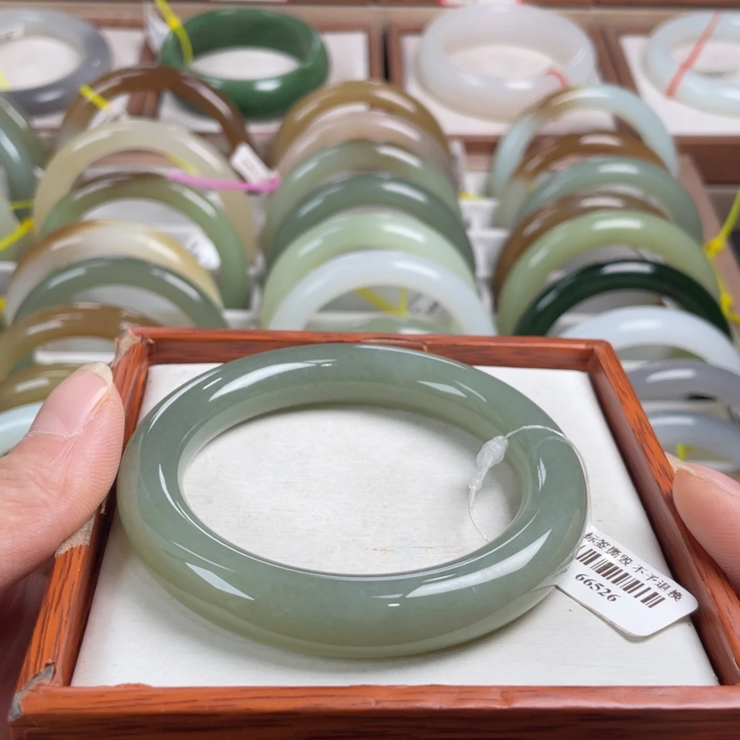 【闪购商品】和田玉手镯未镶嵌和田玉56.5