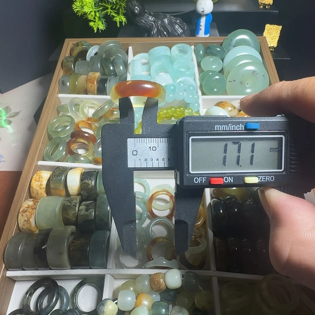 蛇纹石玉未镶嵌戒指3