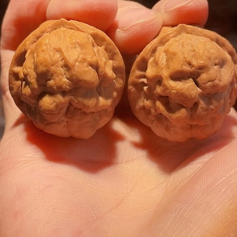 文玩核桃把件祥龙疙瘩包带彩磕尖36+