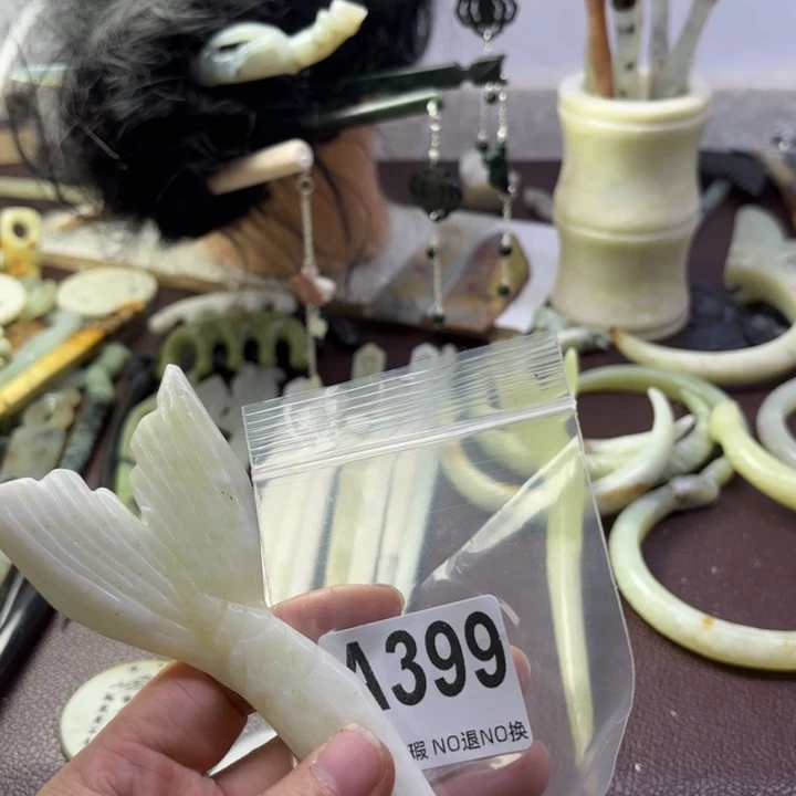 蛇纹石玉发饰合金高*成