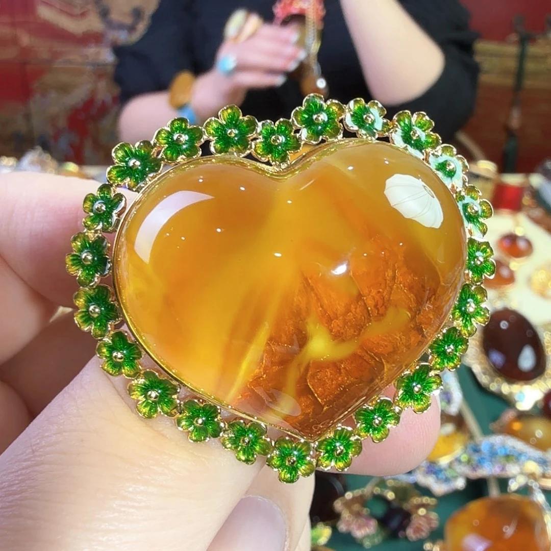 蜜蜡银S925镀金镶嵌吊坠(赠链)