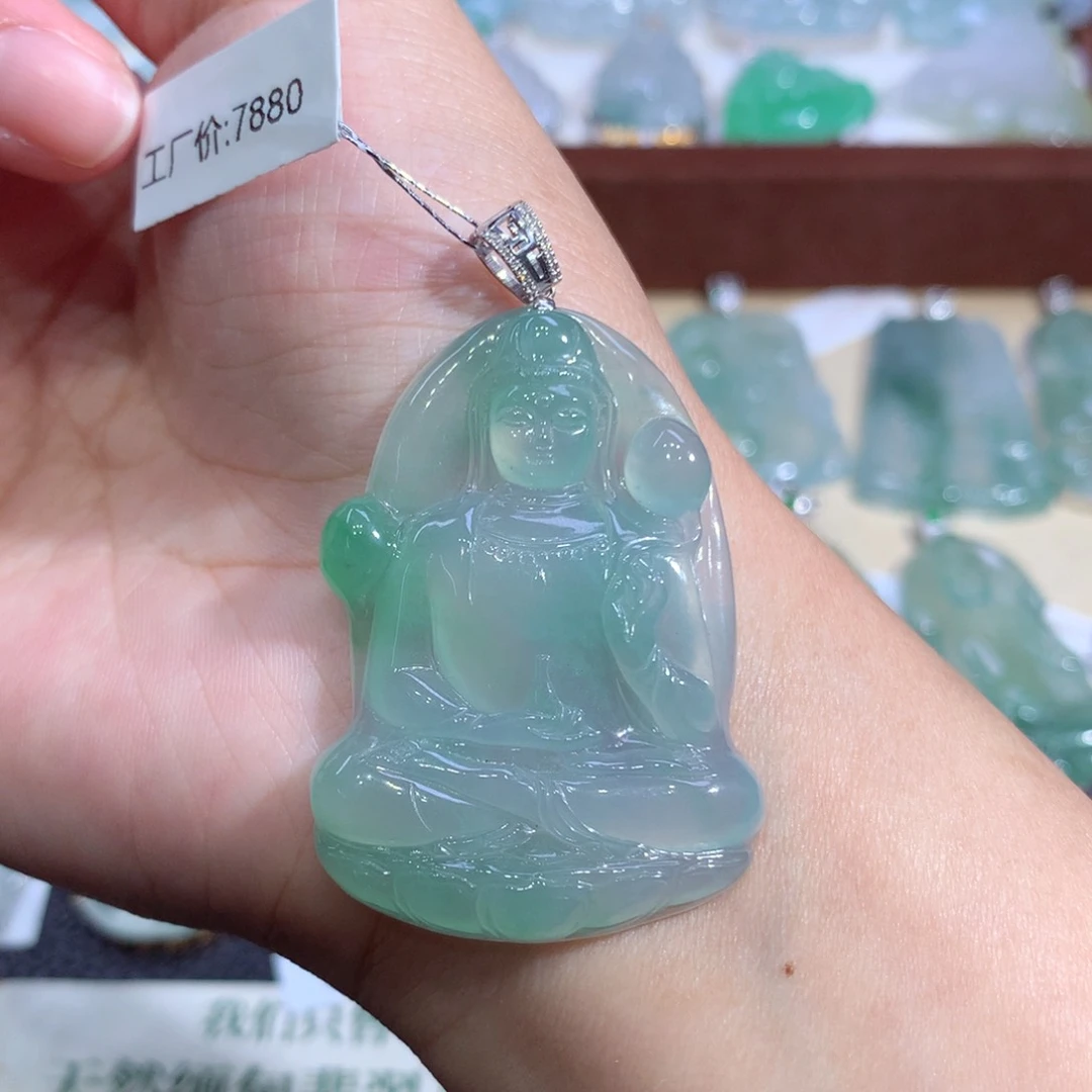 吊坠(不含链)18K金镶嵌翡翠嘻****琪观音