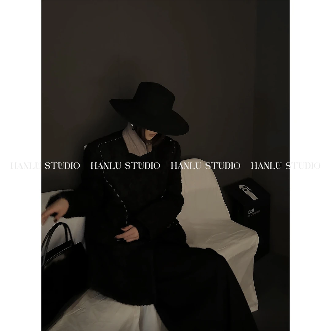 HANLU STUDIO品牌原创定制浮雕羊毛提花拱针明线暗黑系羽绒服冬