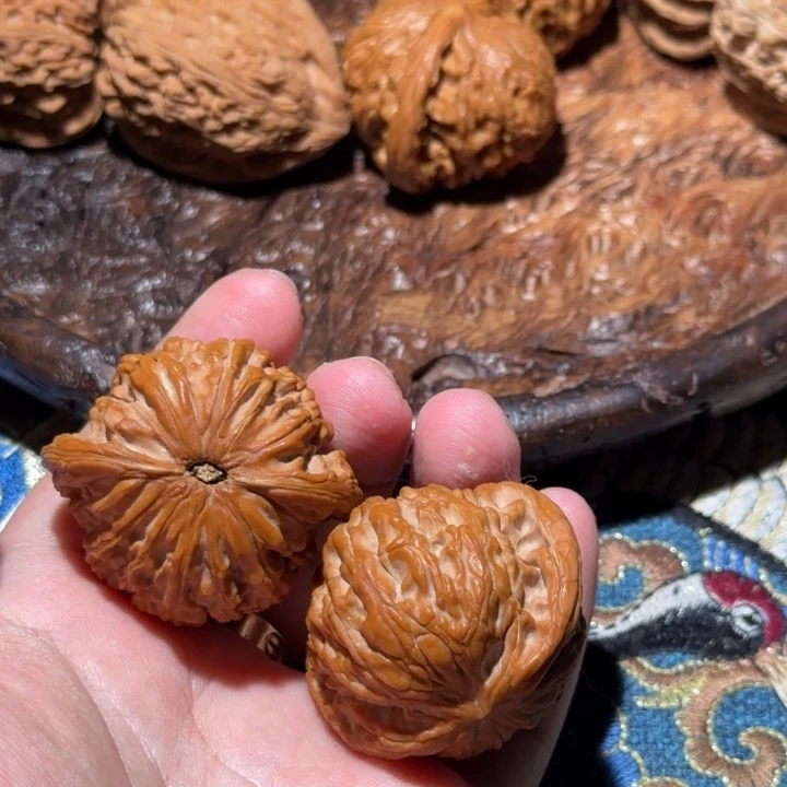 自***人把件文玩核桃全品山地正磨43