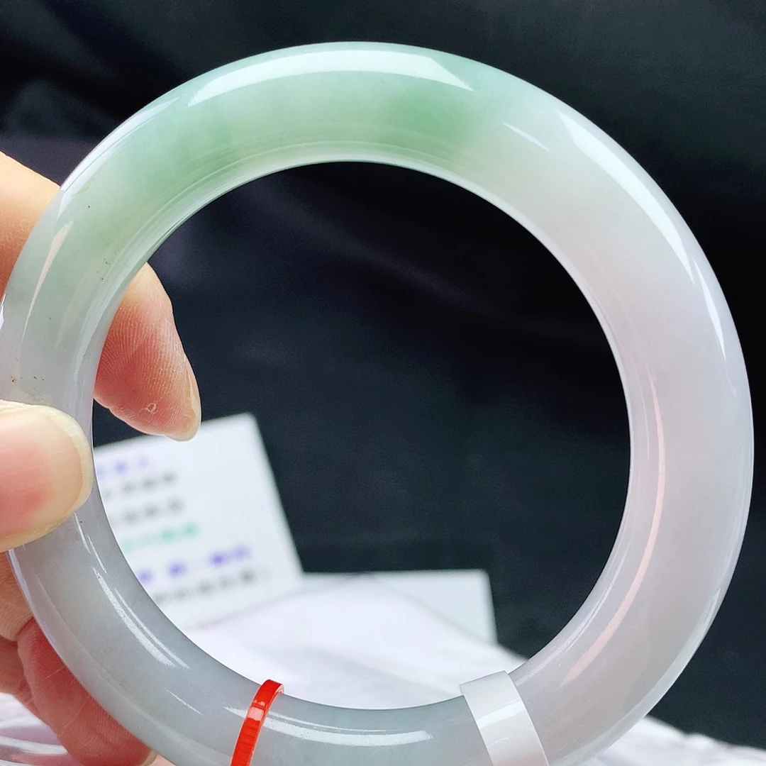 翡翠手镯未镶嵌59胖