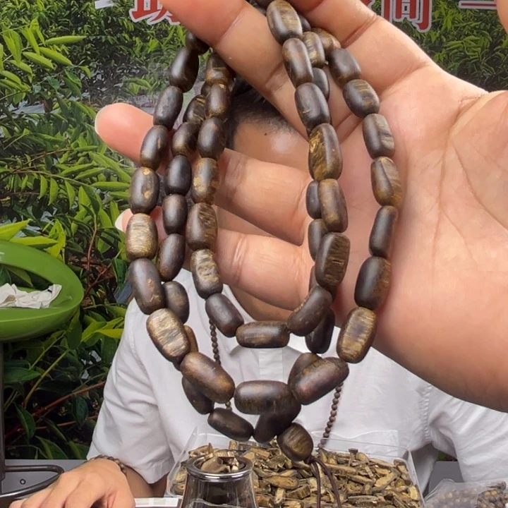 手串沉香奇楠随型留疤珠 6-7mm多圈 多样性发一