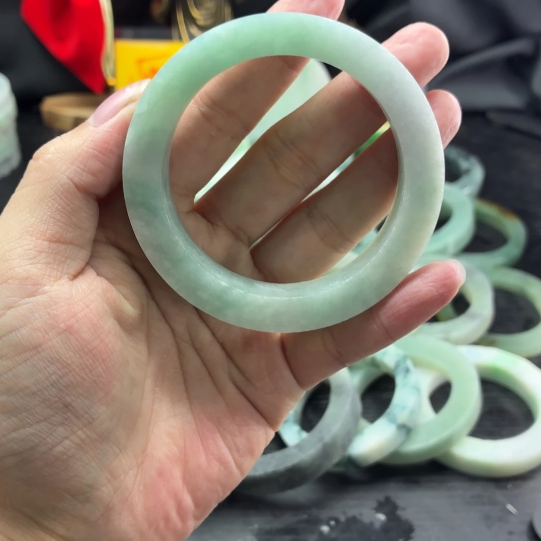 定制翡翠未镶嵌天然翡翠A货毛胚手镯定制