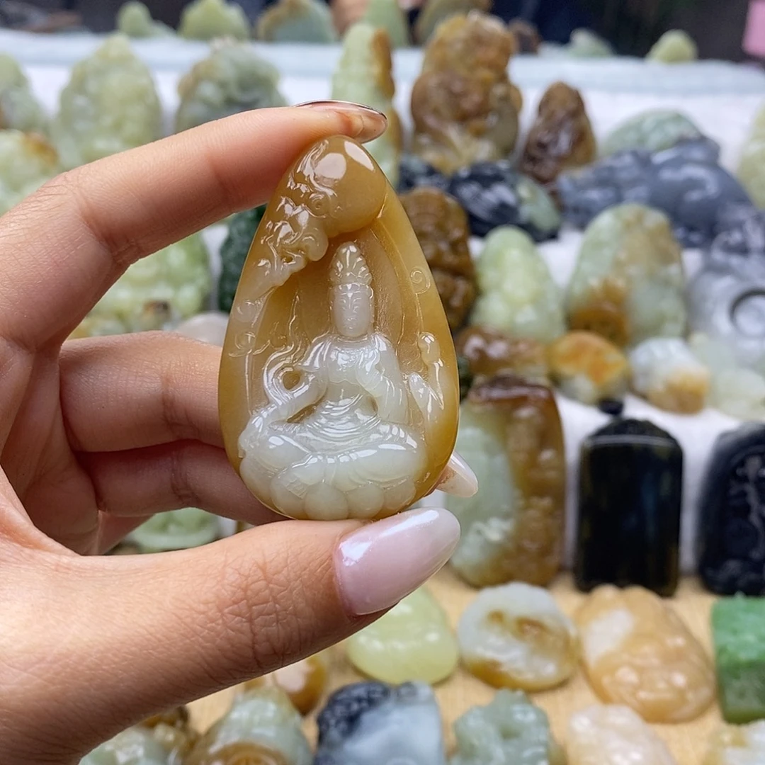 和田玉未镶嵌颈饰