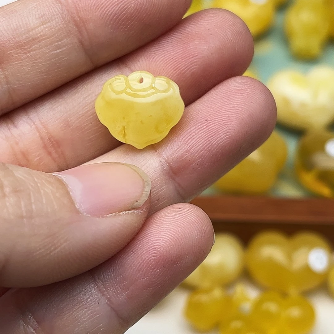 蜜蜡未镶嵌裸石天然