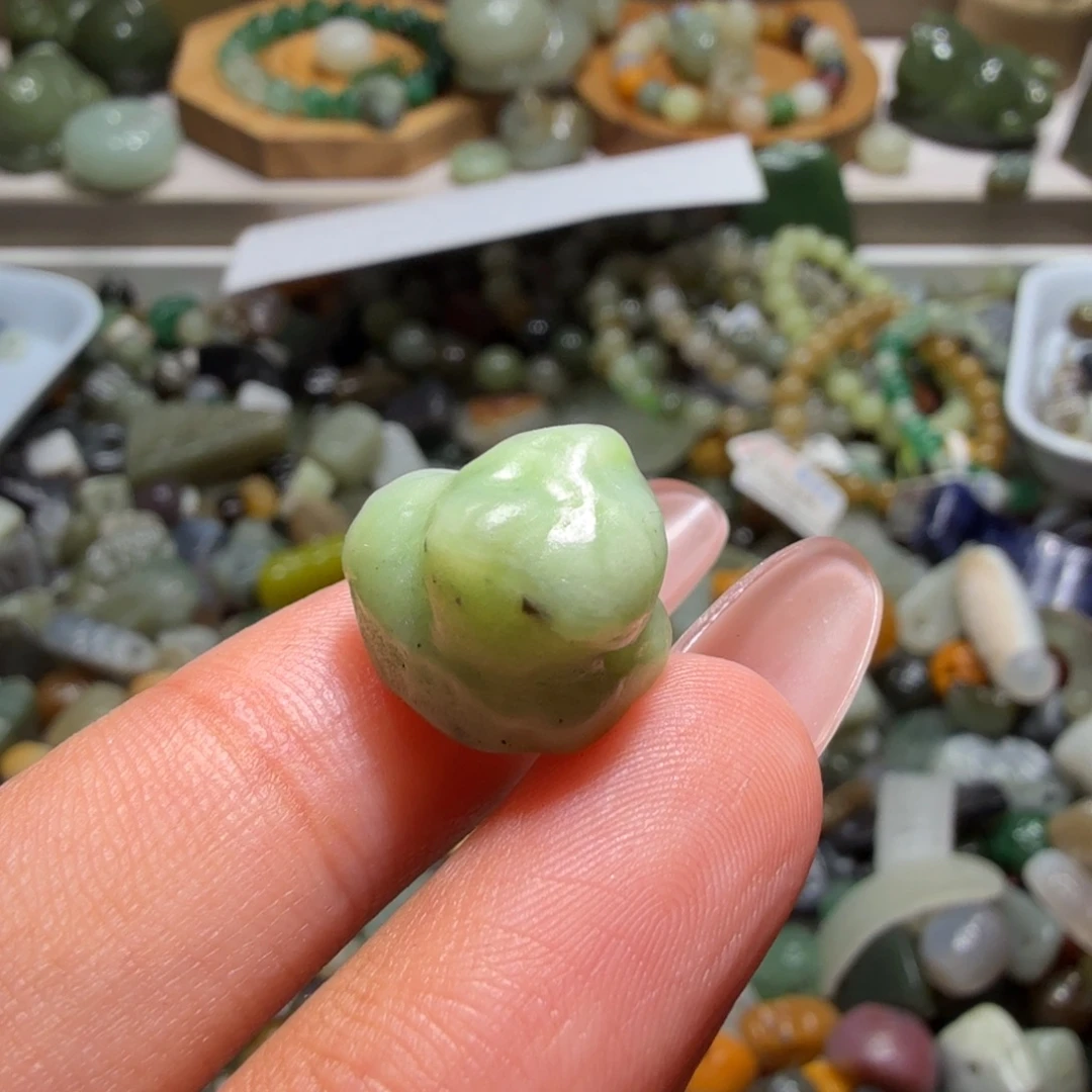 和田玉未镶嵌珠宝奇石