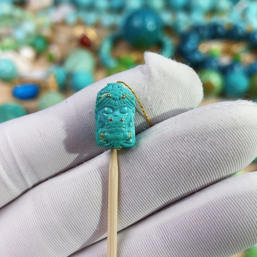 绿松石未镶嵌珠宝奇石