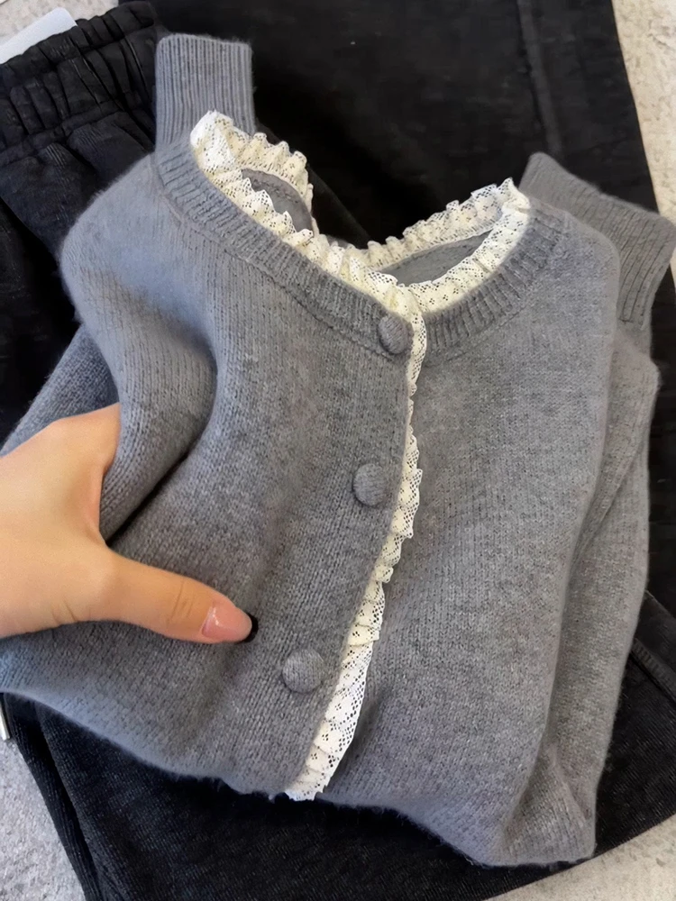 2025年秋季新款蕾丝边针织毛衣开衫外套女休闲时尚高级感别致上衣