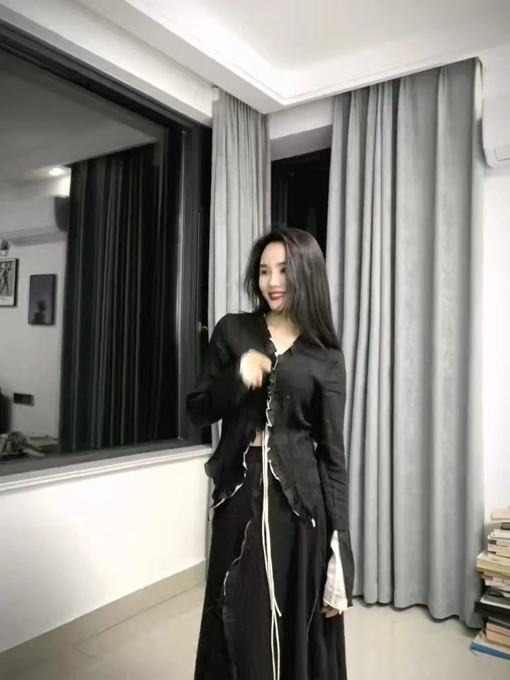 【300-400】2025夏季新款女装气质孤品上衣
