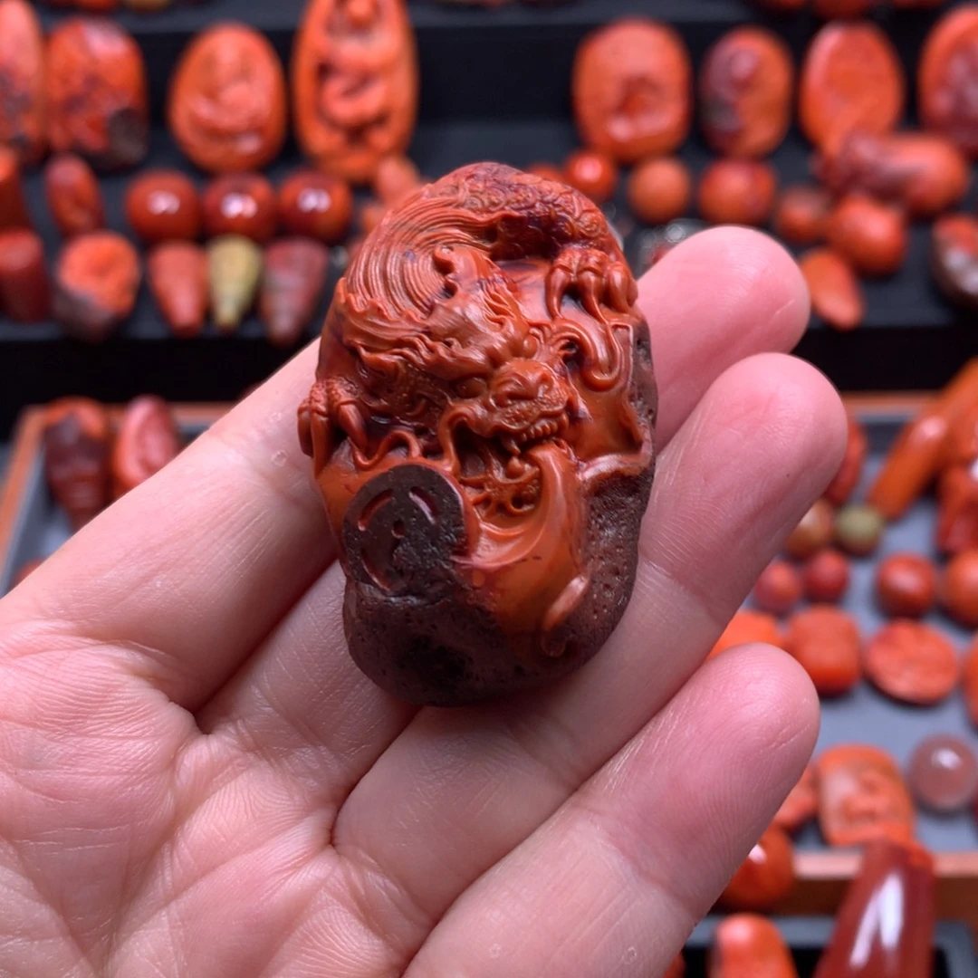 南红玛瑙吊坠未镶嵌