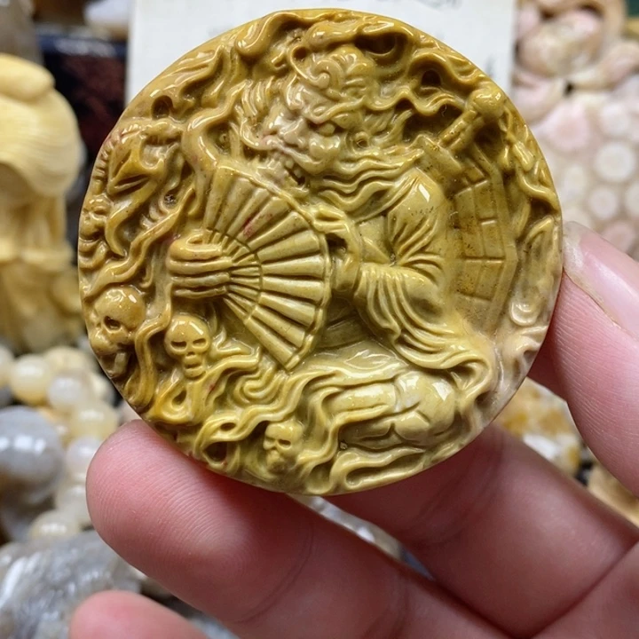 颈饰未镶嵌硅化珊瑚（珊瑚玉）