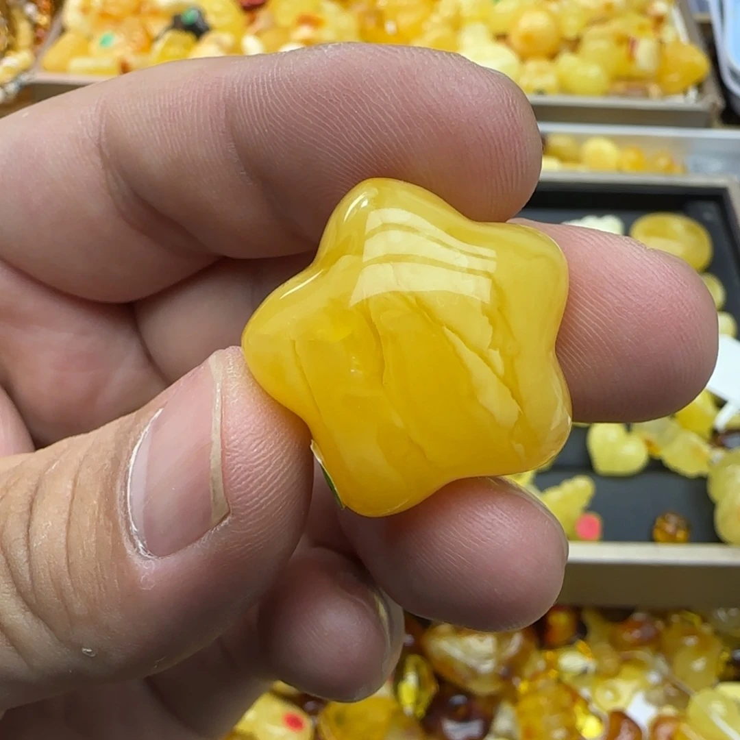 顶****琥珀未镶嵌裸石6.13克