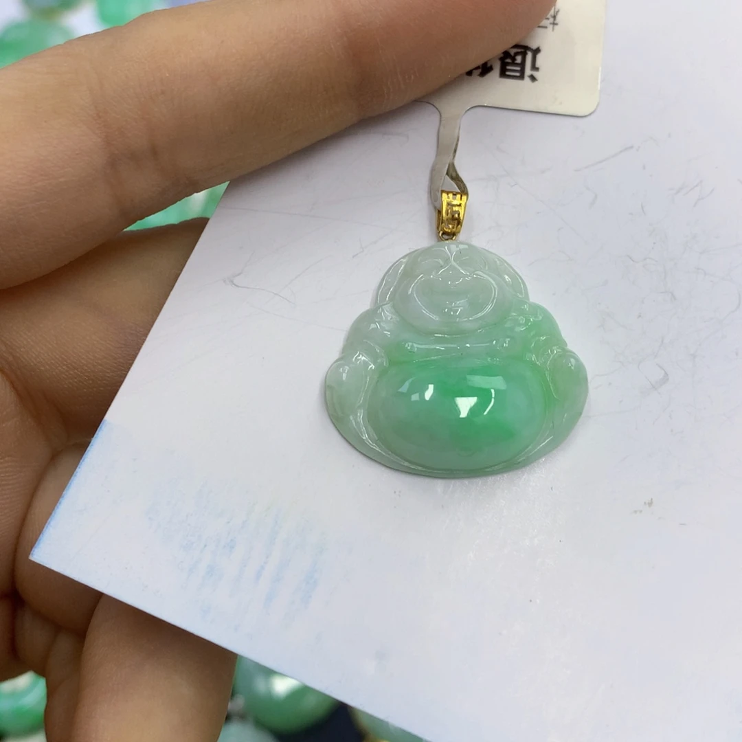 翡翠18K金镶嵌颈饰翡翠