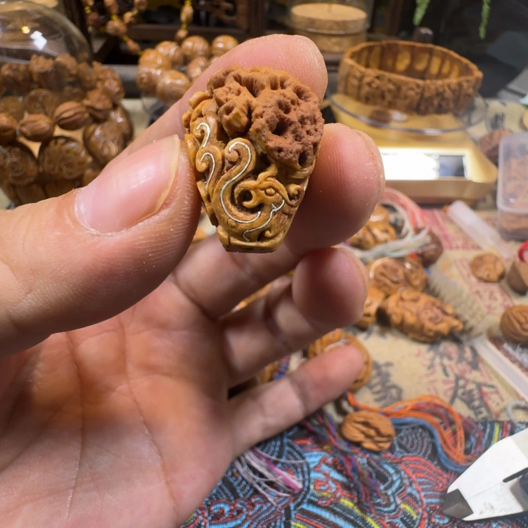 手串/手链核桃桃核雕刻龙凤挫银三通15